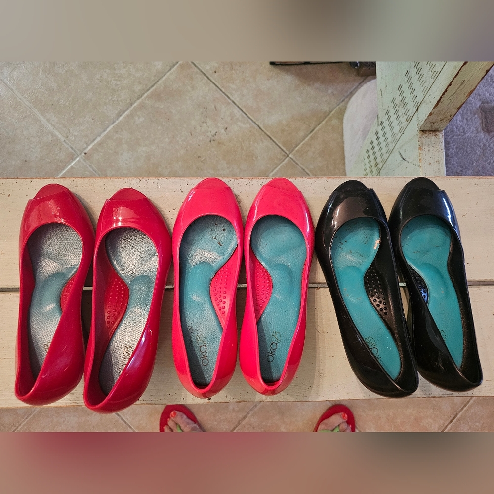 One of 3 pair of Oka B comfort wedges size 8